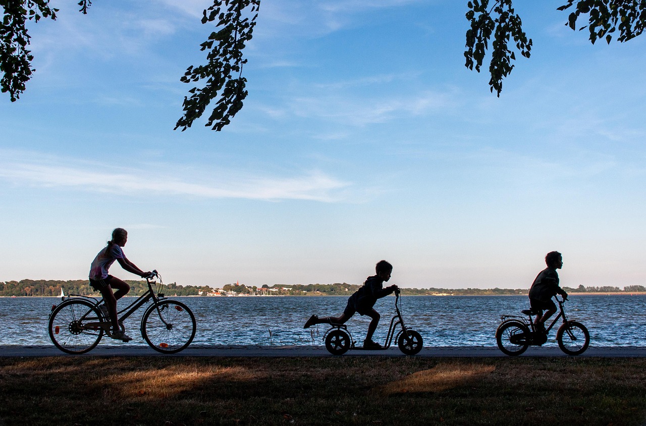 Quelles activités nautiques peut-on pratiquer en famille en Méditerranée ?